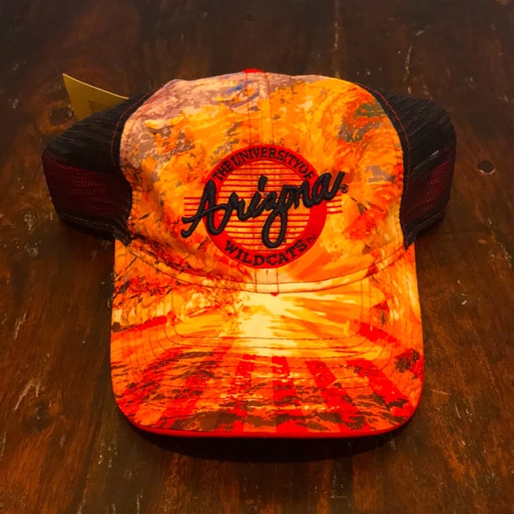 NWT Arizona Wildcats mesh hat - Picture 1 of 3
